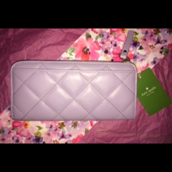 Kate Spade wallet in the color ‘Cryviolet’ - Picture 2 of 5